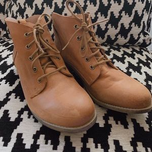 Steve Madden Brown Booties